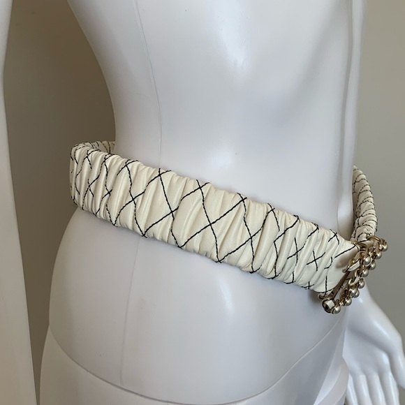 New Chanel Belt - Pearl CC Logo - Size 85 - Picture 3 of 7